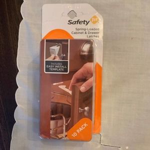 Baby Proofing by Safety 1st: Spring Loaded Cabinet and Drawer Latches